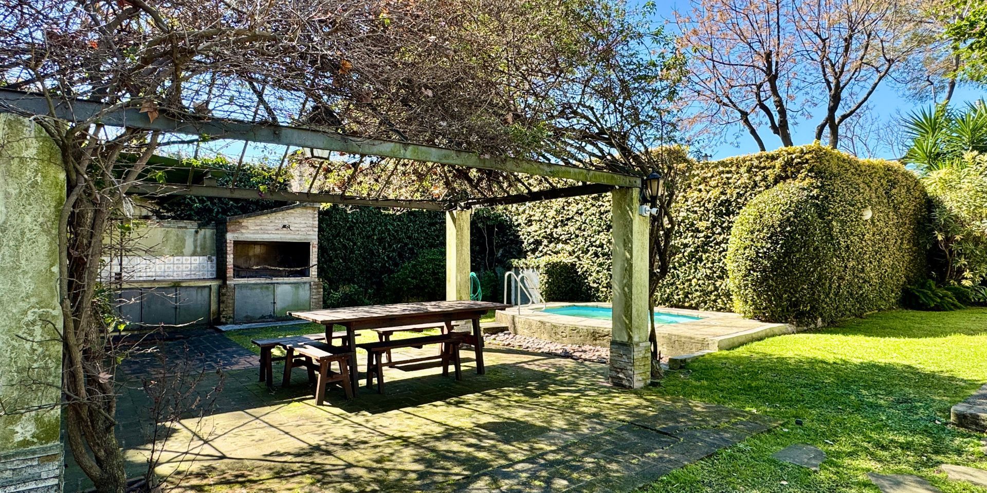 Fondo, Piscina, 4 Dormitorios