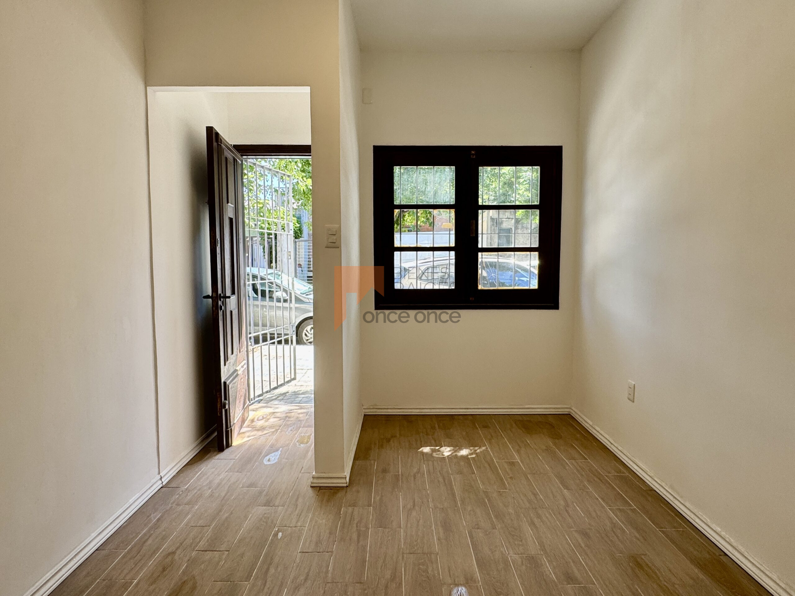 2 dormitorios, patio, a nuevo