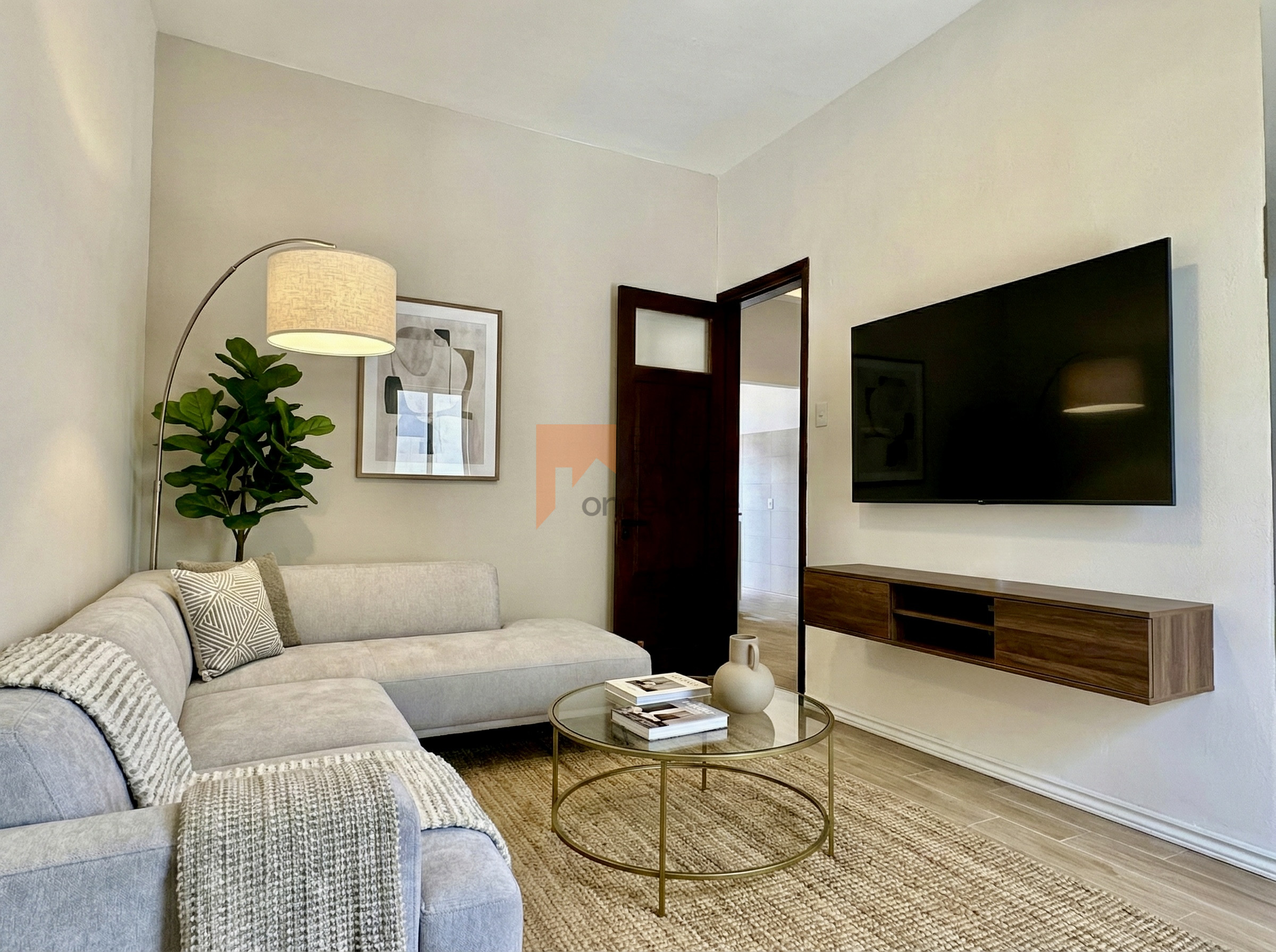 2 dormitorios, patio, a nuevo