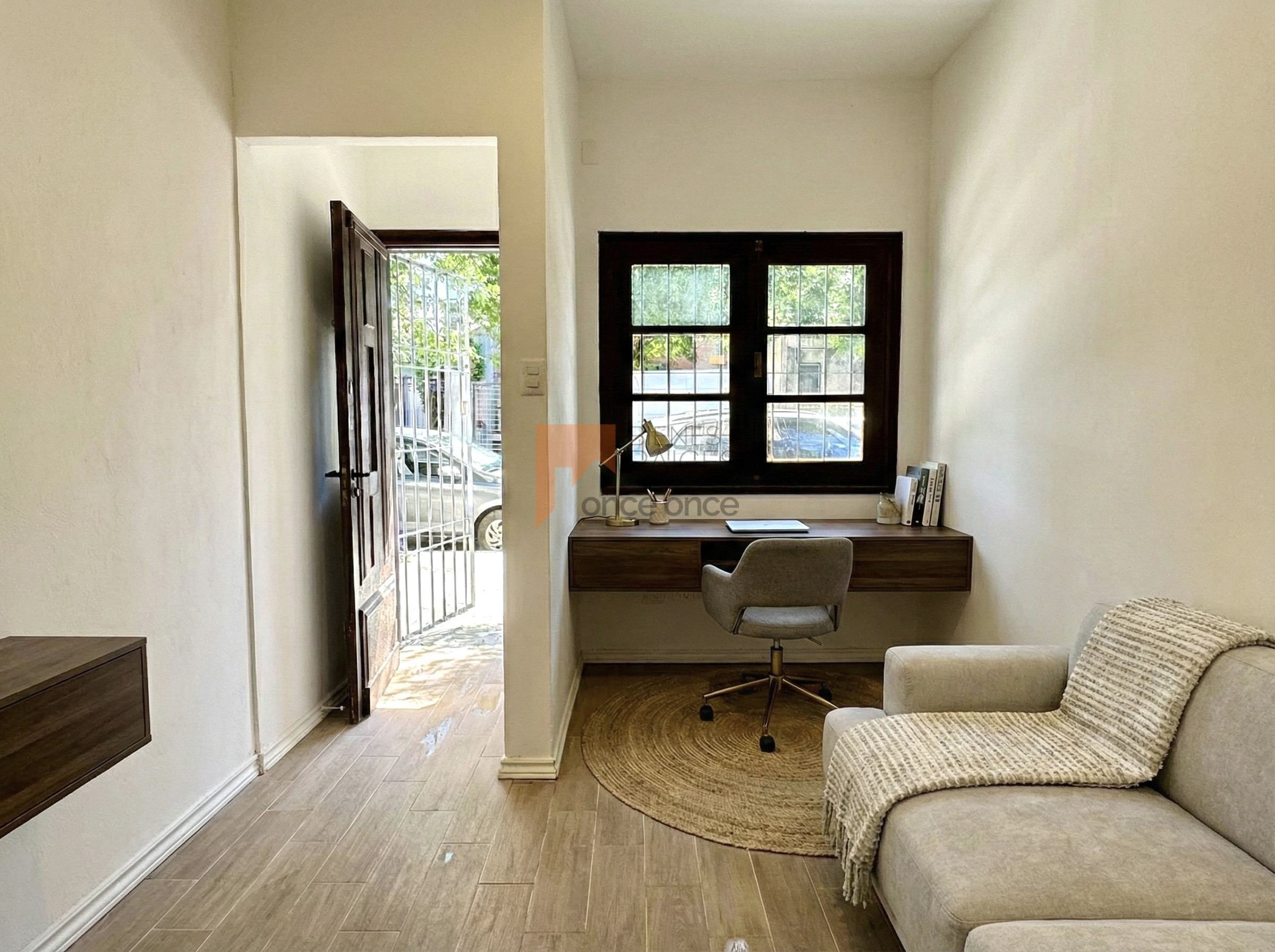 2 dormitorios, patio, a nuevo