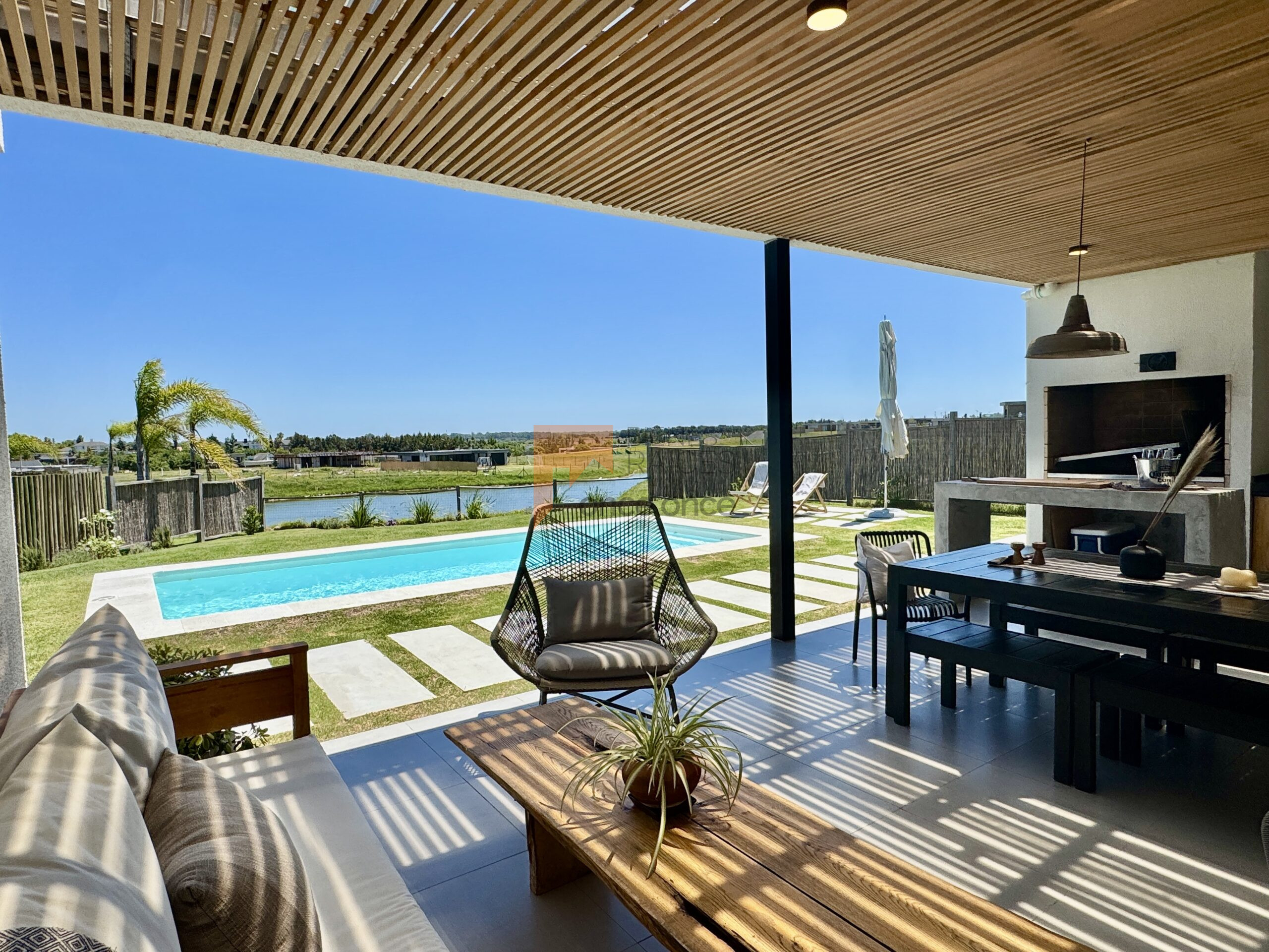 Casa 4 Dormitorios, Piscina