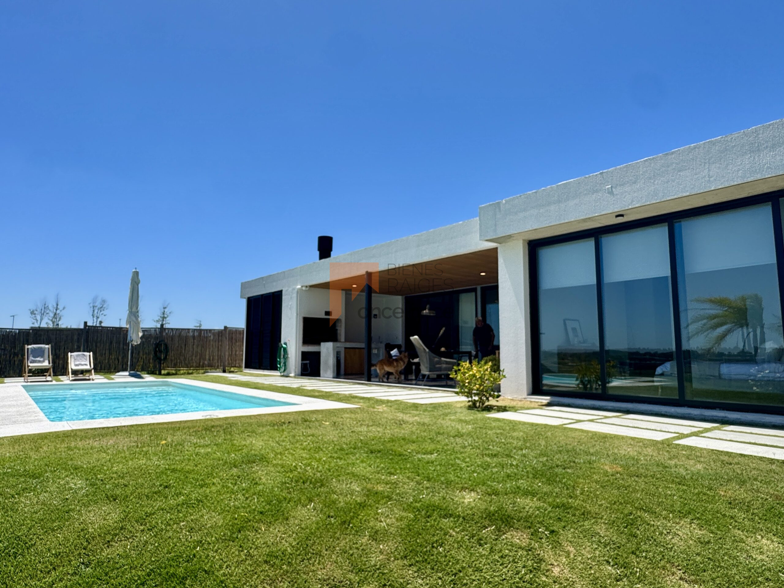 Casa 4 Dormitorios, Piscina