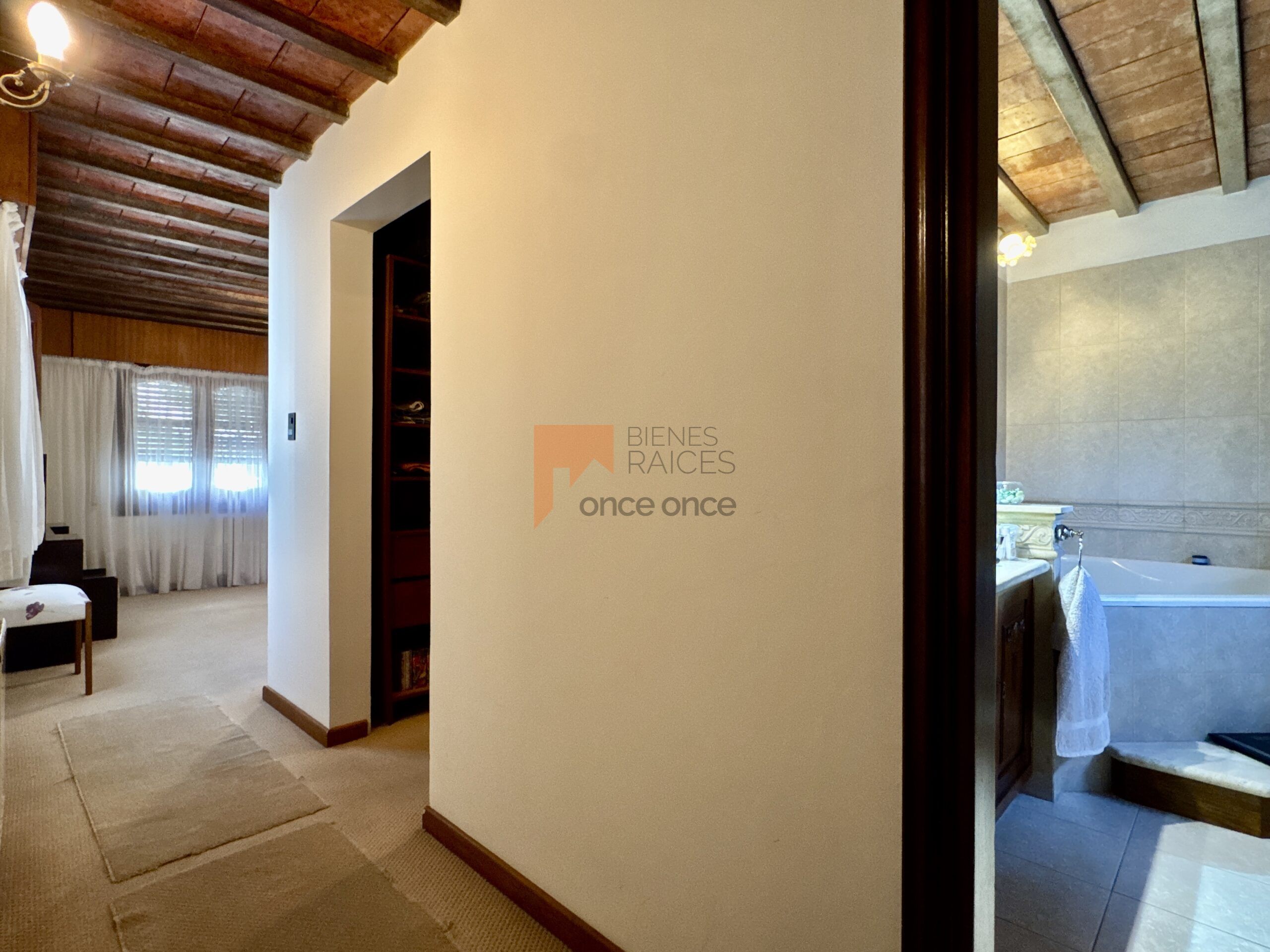 Casa En Pocitos, 5 Dormitorios