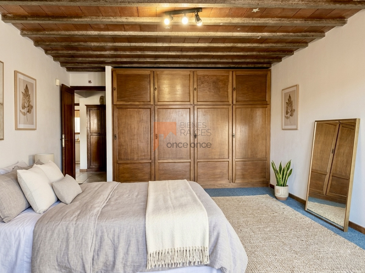 Casa En Pocitos, 5 Dormitorios