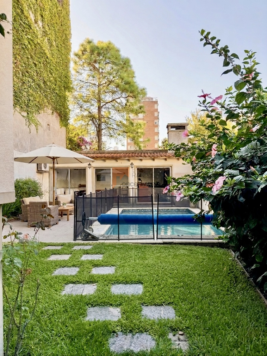 Casa En Pocitos, 5 Dormitorios