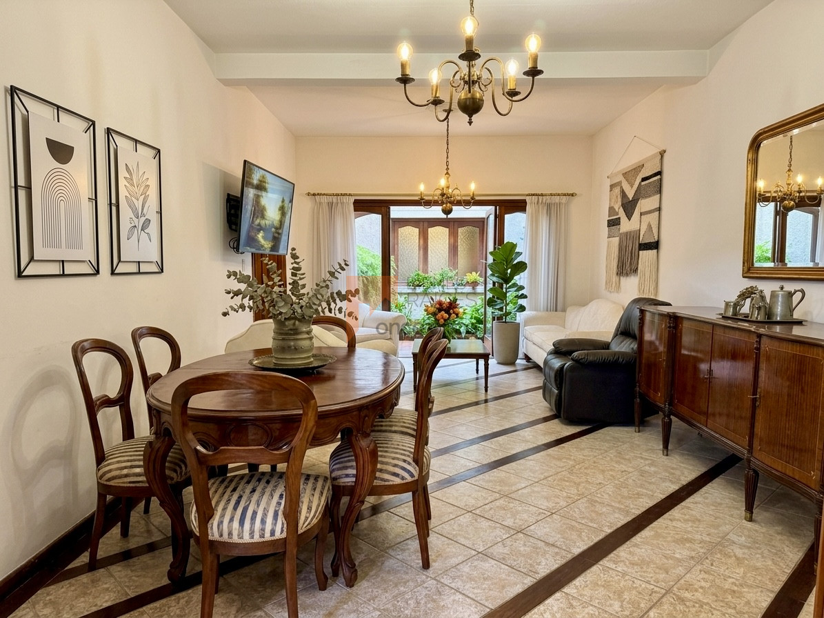 Casa En Pocitos, 5 Dormitorios