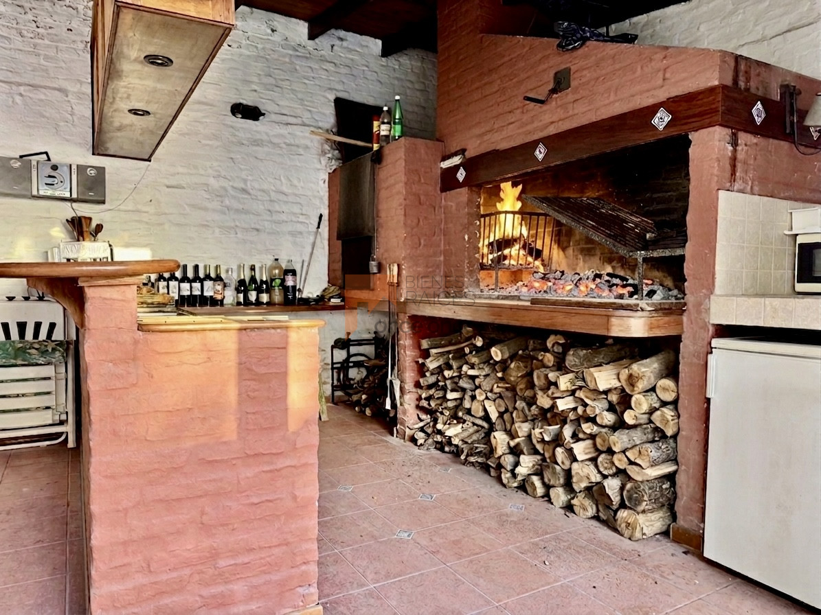 Casa En Pocitos, 5 Dormitorios