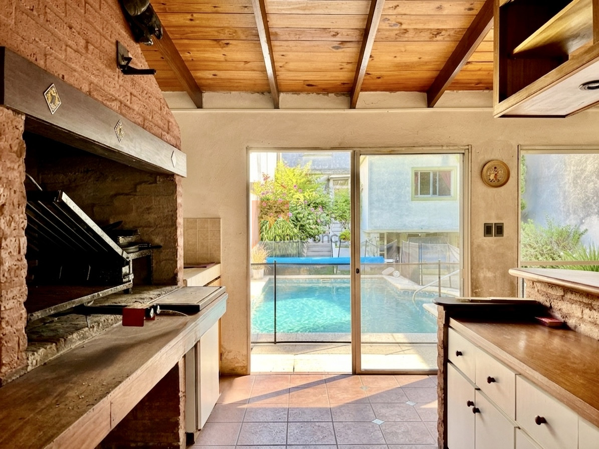 Casa En Pocitos, 5 Dormitorios