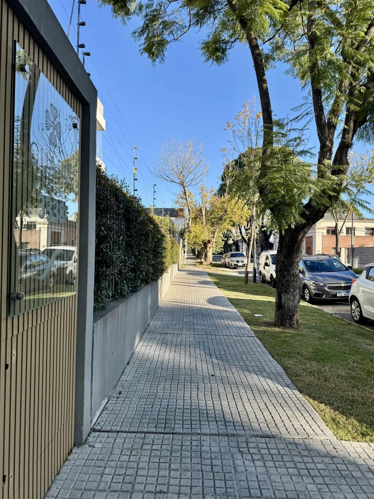Apartamento Duplex 2 Dormitorios – Fondo – Garaje – Con Renta