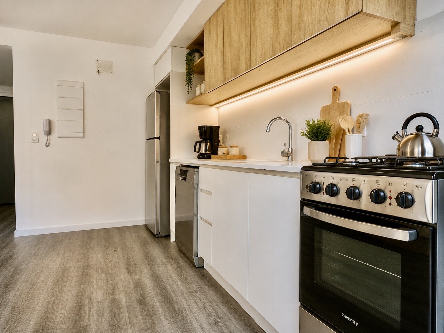 Apartamento Duplex 2 Dormitorios – Fondo – Garaje – Con Renta