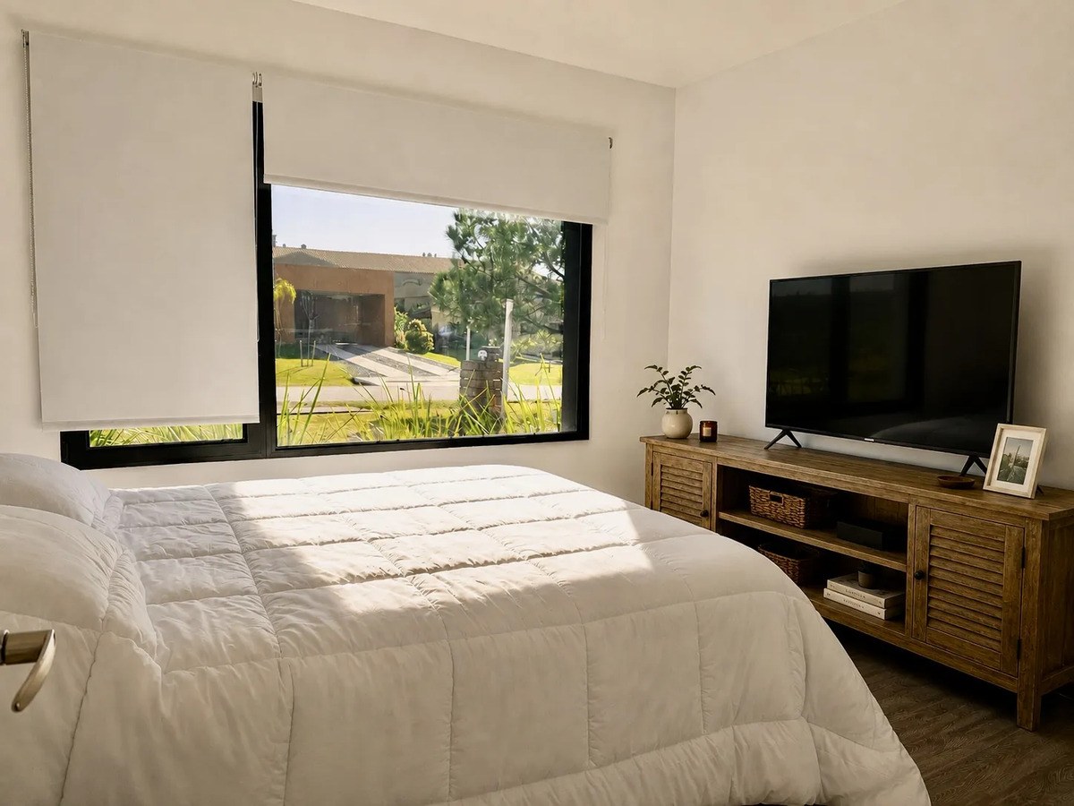 Casa En Alquiler – Viñedos De La Tahona – 4 Dormitorios. Gastos Comunes Incluidos!