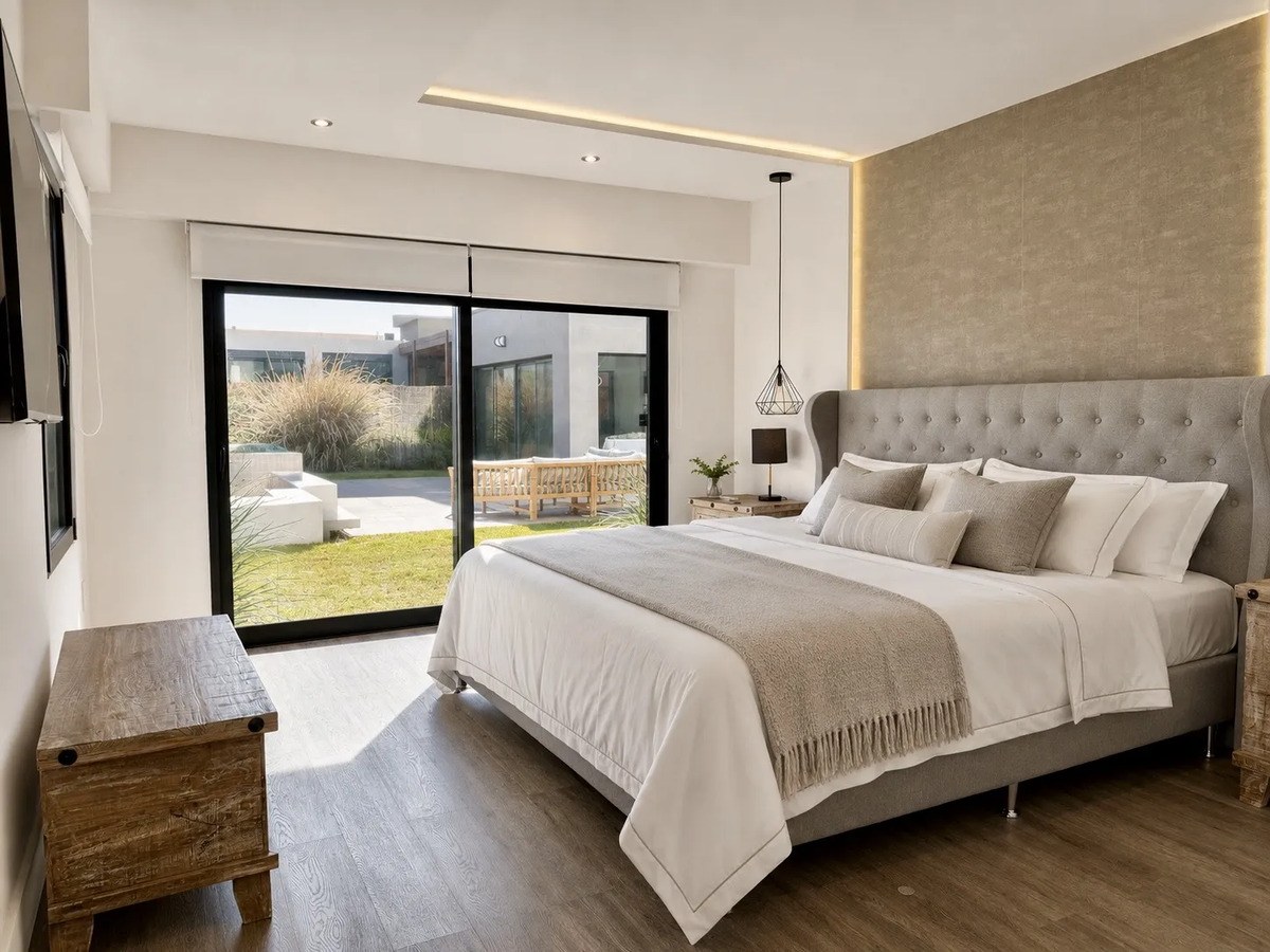 Casa En Alquiler – Viñedos De La Tahona – 4 Dormitorios. Gastos Comunes Incluidos!