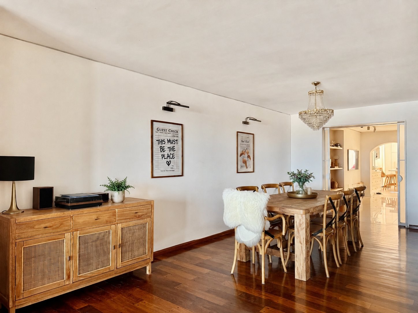 Exclusiva Planta en Rambla de Pocitos – 4 Dormitorios + Servicio – Parrillero – Vista Al Mar