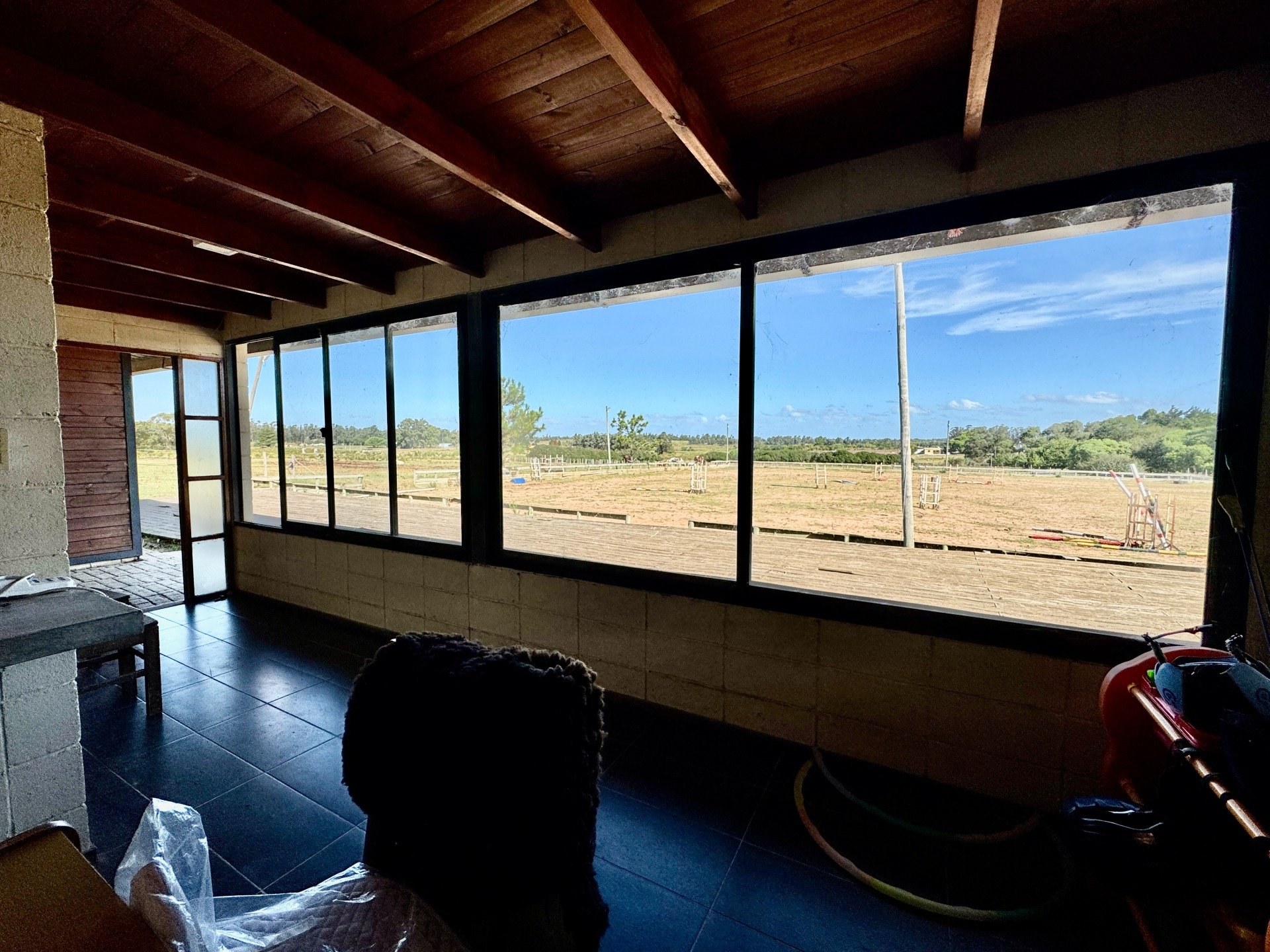 Haras / Centro Ecuestre En Venta  3 Hectáreas  32 Boxes  Canelones