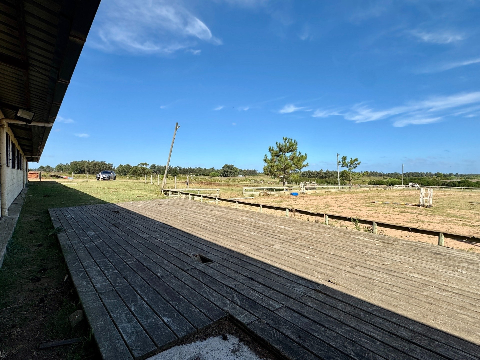 Haras / Centro Ecuestre En Venta  3 Hectáreas  32 Boxes  Canelones