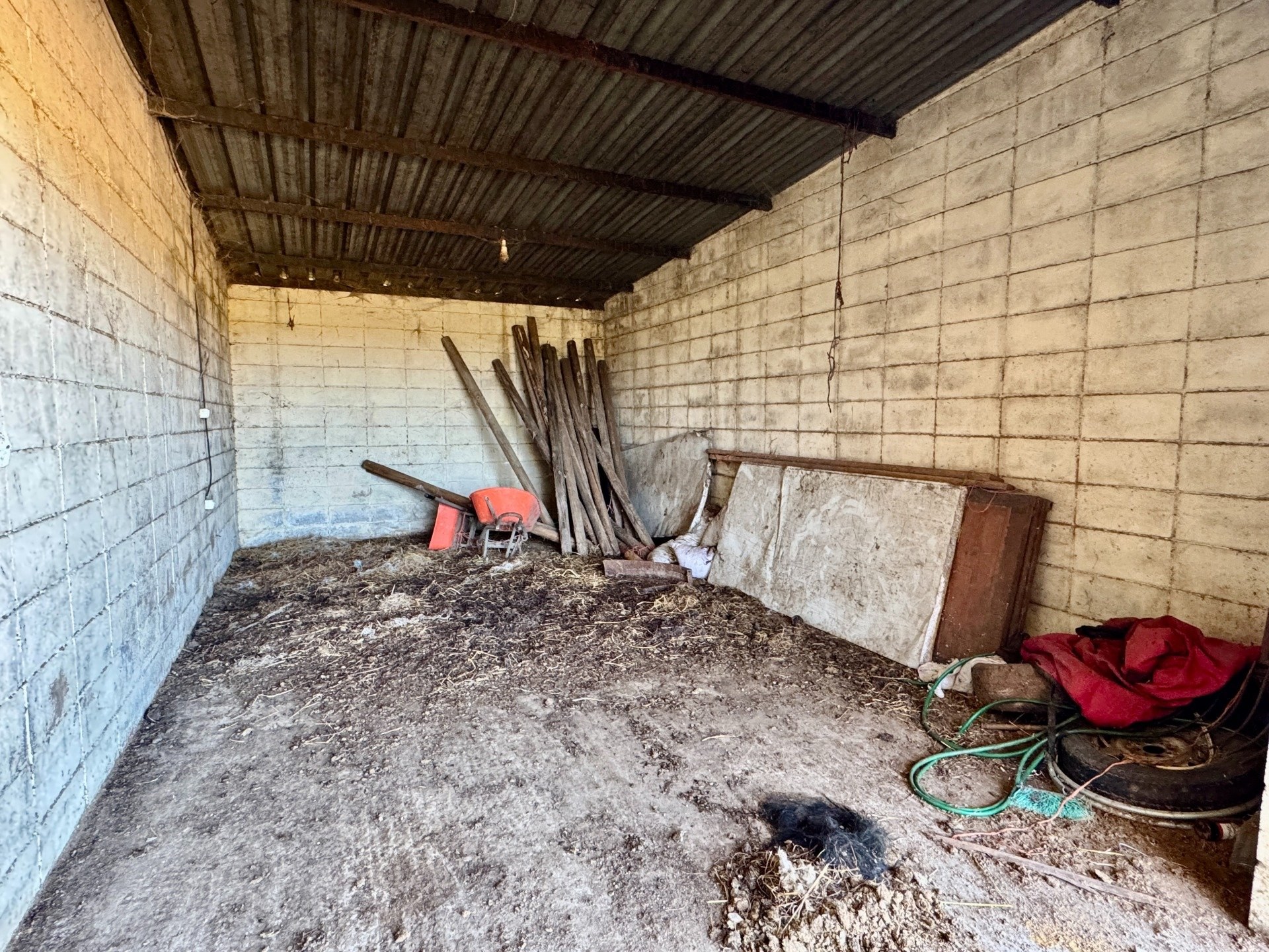 Haras / Centro Ecuestre En Venta  3 Hectáreas  32 Boxes  Canelones