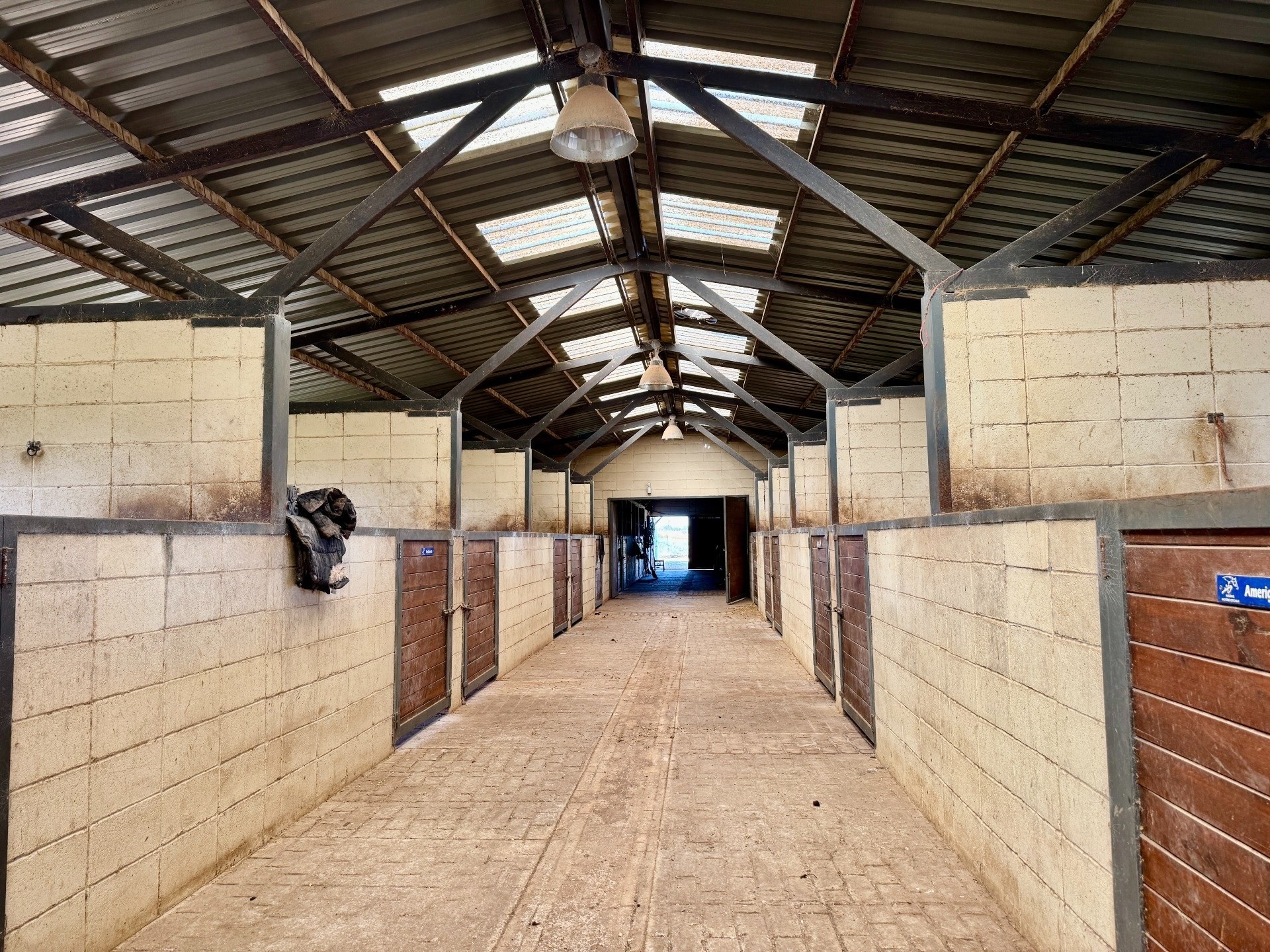 Haras / Centro Ecuestre En Venta  3 Hectáreas  32 Boxes  Canelones