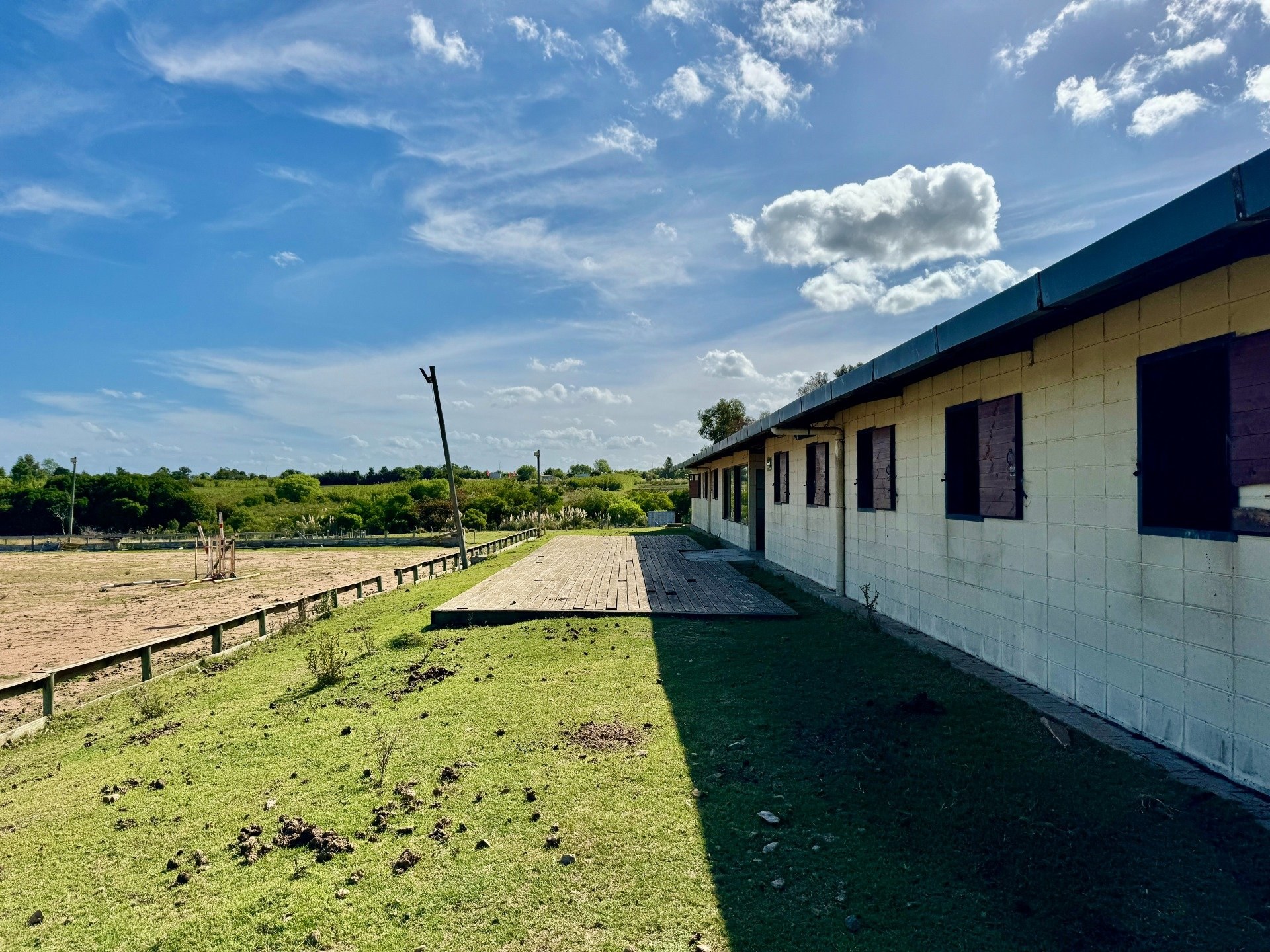 Haras / Centro Ecuestre En Venta  3 Hectáreas  32 Boxes  Canelones
