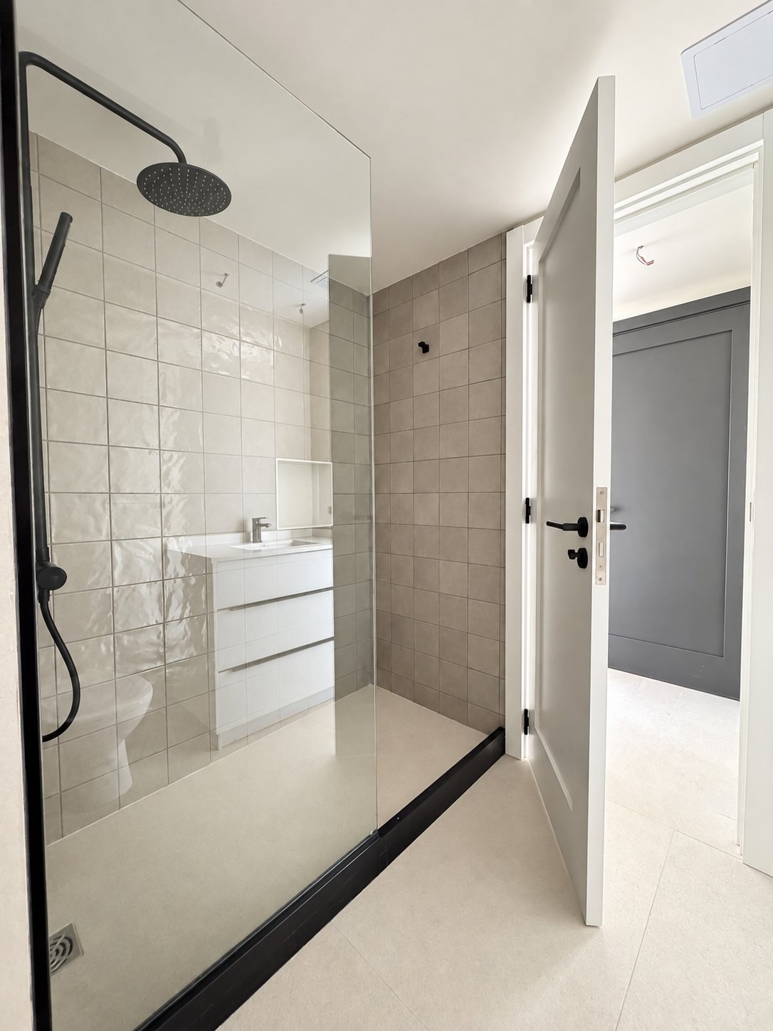 Apartamento 1 Dormitorio – A Estrenar! SIN GASTOS DE OCUPACIÓN