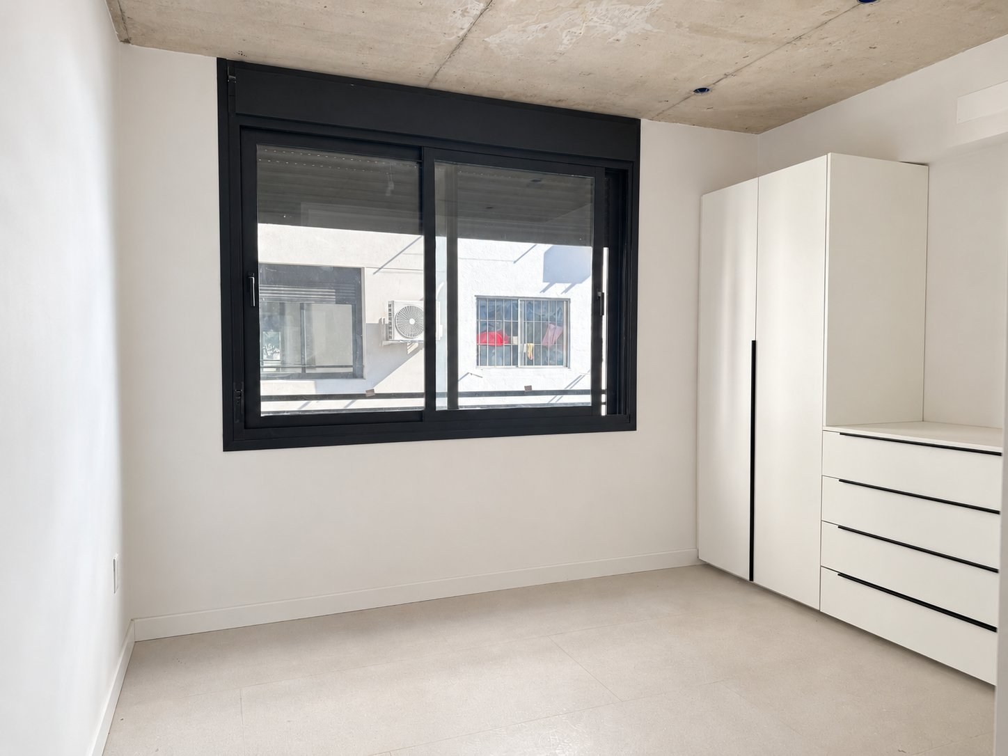 Apartamento 1 Dormitorio – A Estrenar! SIN GASTOS DE OCUPACIÓN